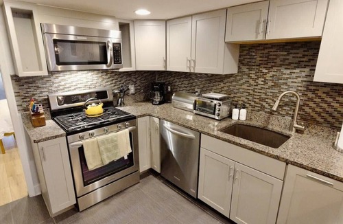 Near Northeast Apartment | Capitol Hill Apt by Union Station, Sleeps 4