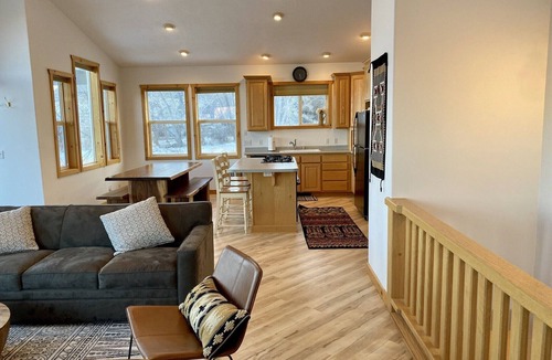 Teasdale House | Capitol Reef Home with fast wi-fi and washer/dryer