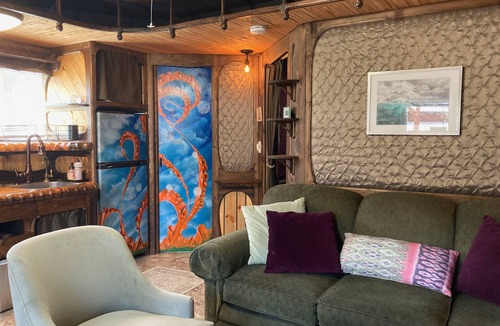 University District House | Captain's Quarters