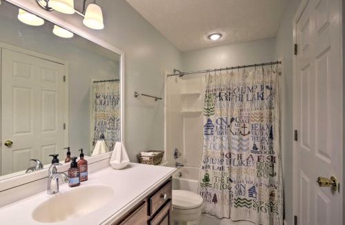 Olivia House | Carolina Lakes Family Home w/Pool, Kayaks & Dock!