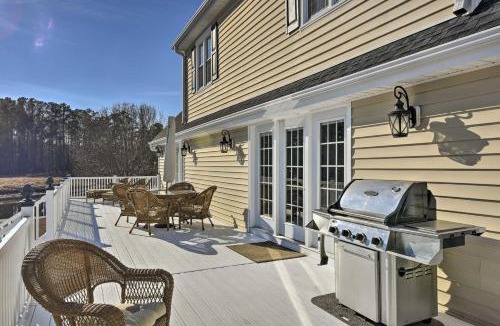 Olivia House | Carolina Lakes Family Home w/Pool, Kayaks & Dock!