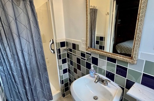 Historic Downtown Savannah House | Carriage House West at George Baldwin House