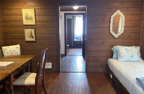 Historic Downtown Savannah House | Carriage House West at George Baldwin House