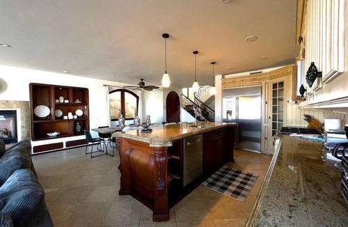 Mission Beach House | Casa Ballena, Luxury On The Bay!
