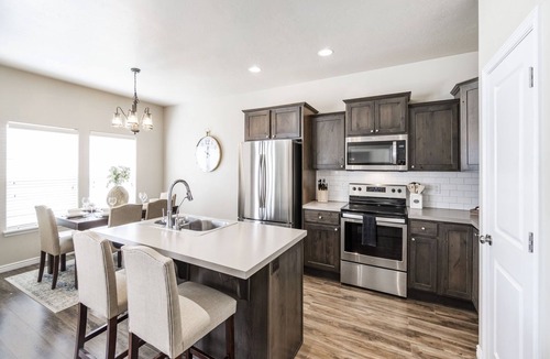 Twin Falls House | -CASA de Twin Falls-Cleaning #1 Priority-