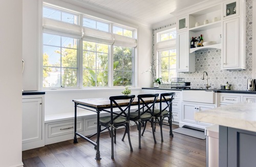 North of Wilshire House | Casa dei Sogni-Brand New 5200 sq ft-3 level home