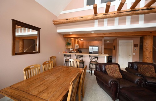 Saddle Ridge House | Casa Moonlight Two - Ski in/Out - Direct to Iron Horse Lift - 2 Bed 2.5 Bath