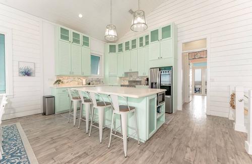 The Shores House | Casa Sirena beautiful 4br home with private pool on the bay!