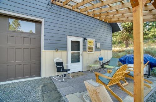 Cascade House | Cascade Cabin Hideaway with Views, half Mi to Lake