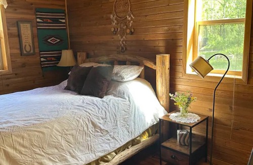 East Glacier Park Cabin | Cedar Cabin Cozy 2-Bedroom next to Glacier Park