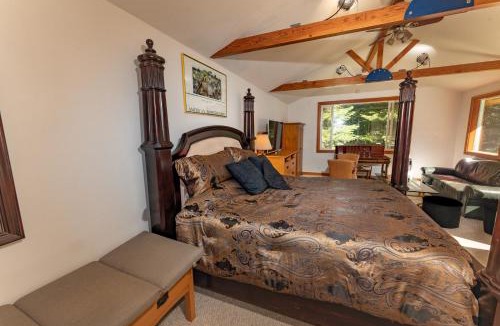 Blanchard House | Cedar Cabin Near Silverwood