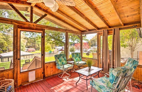 Gun Barrel City House | Cedar Creek Lake Home: Private Dock & Hot Tub