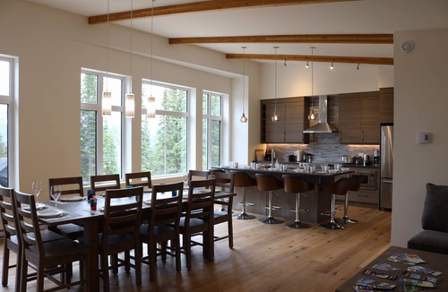 Golden House | Cedars Hideout at Kicking Horse Mountain Resort