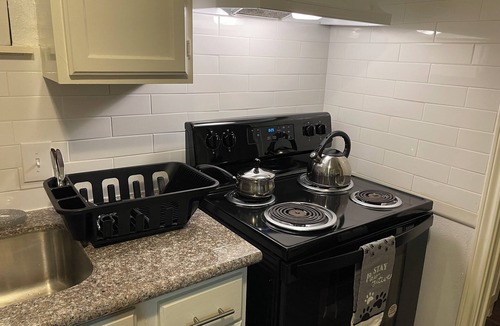 OST - South Union House | Central Comfort near Medical Center/NRG & Downtown! Pet friendly w/AC & WIFI!