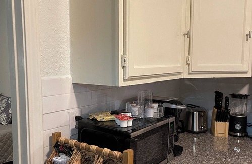 OST - South Union House | Central Comfort near Medical Center/NRG & Downtown! Pet friendly w/AC & WIFI!