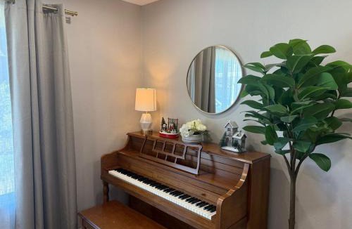 Fremont House | Central Fremont Home near Shops, Parks and Bay Area