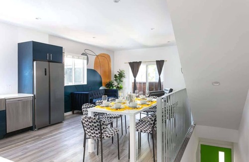 Historic Filipinotown House | Central LA Escape Near Universal & Beaches