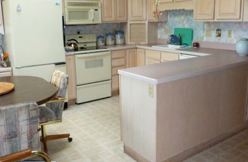 Lewistown House | Central location. Your Home Away from Home