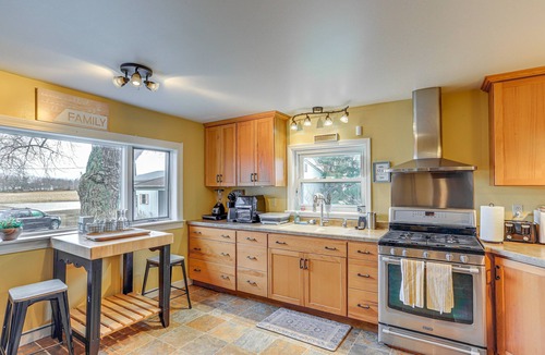 Milan House | Central & Private Milan Home ~ 10 Mi to Sandusky!