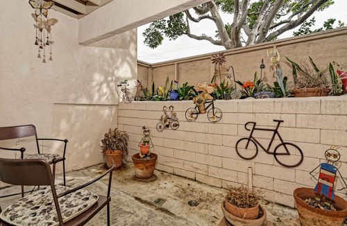 Clairemont Mesa Condo | Central to Everything San Diego! 2 bd, 2 ba Condo