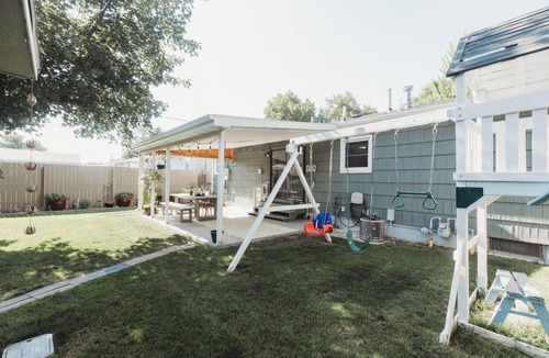 Billings House | Centrally located 4Bedroom, 5 BEDs & 2Bath; Beautiful backyard