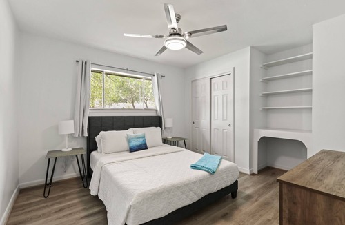 Spring Branch West House | Centrally located remodeled home close to downtown and airport!