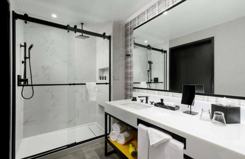 Mountain View House | Centric Mountain View connects visitors to the local community