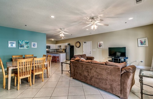North Myrtle Beach Condo | CG 408, Ocean View Escape, Cozy Beachfront Retreat