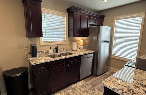 Florence Cottage | Chandler Stays with Pond View