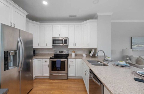 Folly Beach Condo | Charleston’s Folly! King Suite - Walk to Center St
