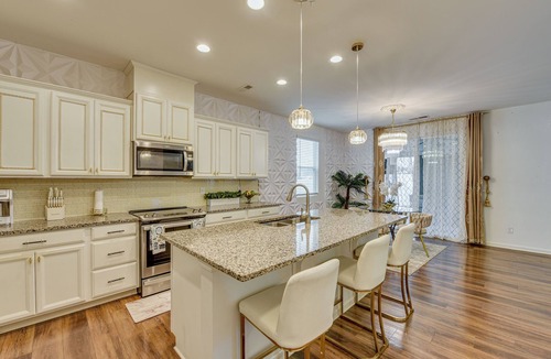 Bowling Green Cottage | Charlotte Area Home Near Lake Wylie, Pets Welcome!