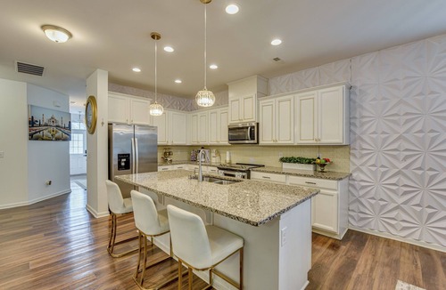 Bowling Green Cottage | Charlotte Area Home Near Lake Wylie, Pets Welcome!