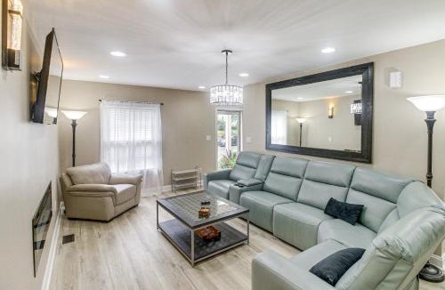 Wesley Heights House | Charlotte Home w/Yard - Near Spectrum Center!