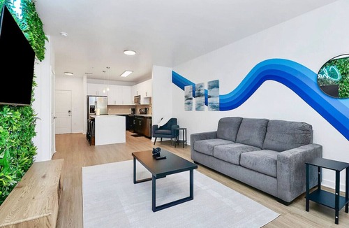 Cherry Apartment | Charlotte’s Cozy Hideaway: 1BR with Pool & Gym