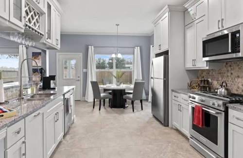 Spring Branch East House | Charm 2 near Downtown & Galleria