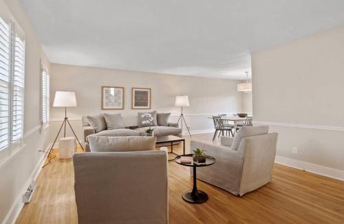 SouthPark House | Charm of Southpark - 4 Beds & Backyard