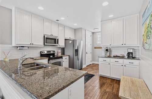 Cinnamon Shore Condo | Charming 1-Bed Condo at Cinnamon Shore North Near Pools & Town Center
