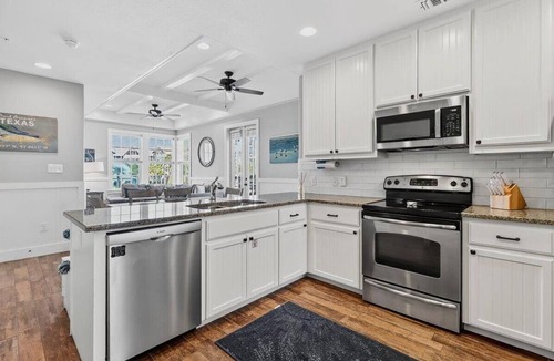 Cinnamon Shore Condo | Charming 1-Bed Condo at Cinnamon Shore North Near Pools & Town Center