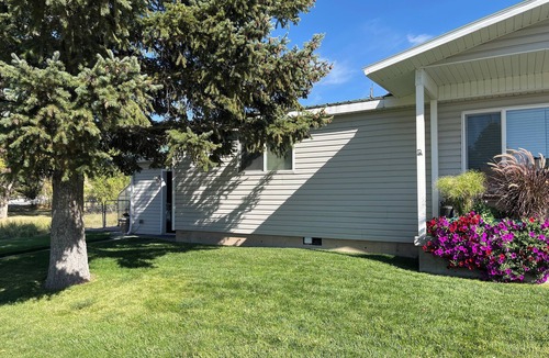 Lava Hot Springs Apartment | Charming 1-bedroom apartment in serene Lava Hot Springs.
