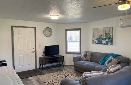 Lava Hot Springs Apartment | Charming 1-bedroom apartment in serene Lava Hot Springs.