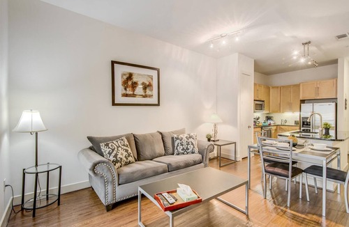 Memorial Apartment | Charming 1-bedroom apartment in pleasant Houston with AC, fitness room