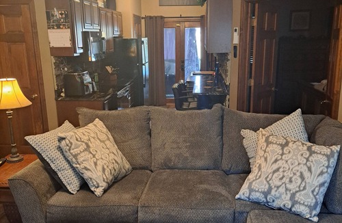 Monaca Apartment | Charming 1-bedroom apartment with WiFi, AC in delightful Monaca