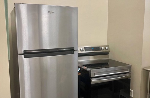 Warren Apartment | Charming 1-bedroom apartment in fantastic Warren with AC