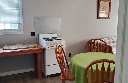 Buffalo Apartment | Charming 1-bedroom apt Buffalo WY, on creek, AC, WiFi, & 1 block from downtown.