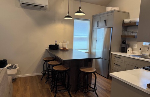 Historic Railroad District Cottage | Charming 1-bedroom cottage in welcoming Ashland with AC