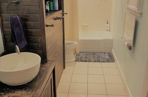 Chapin Cottage | Charming 1-bedroom "glamping" cottage in peaceful Chapin [see description below]