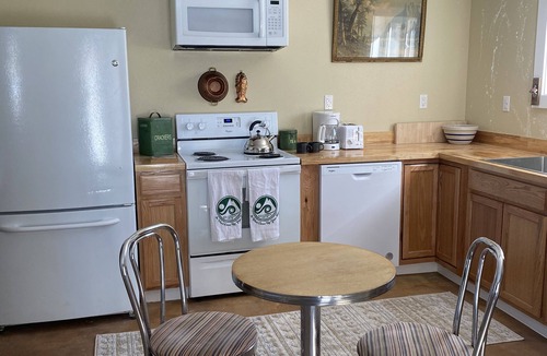 East Missoula House | Charming 1-bedroom house with WiFi, AC in brilliant Missoula.