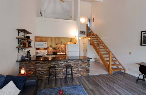 Mount Park Condo | Charming 1-Bedroom Entire Condo Loft in Scenic Mountain Park
