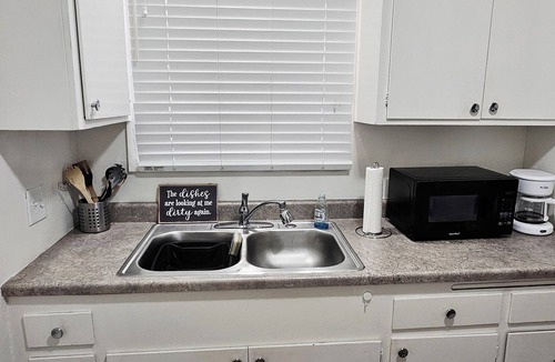 Rampart Village Apartment | Charming 1-bedroom Apartment near Silverlake