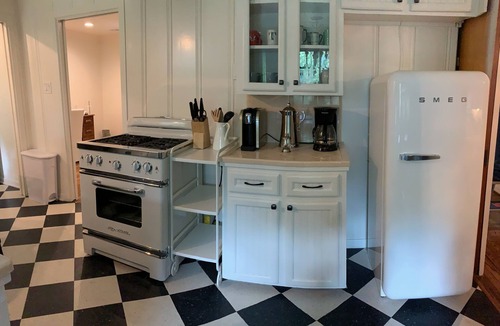 Spring Branch East House | Charming 1950’s private home in the heart of Houston with a lot of character